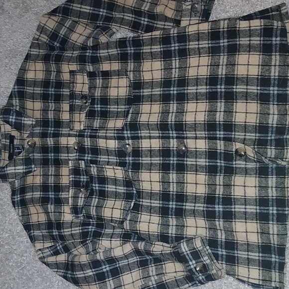 4/$18 Thick black tan flannel - Picture 2 of 4